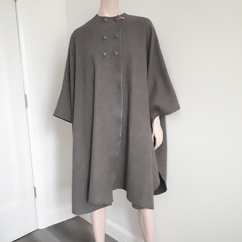 Vintage | Wool Cape and Scarf Ensemble